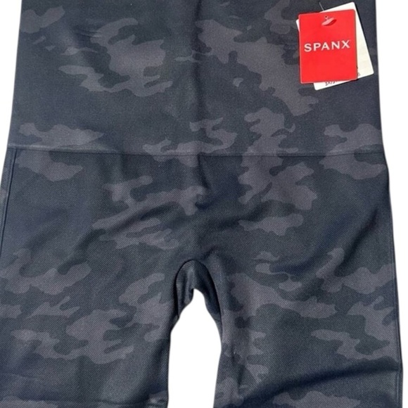 SPANX Black Camo Leggings ecocare - Picture 3 of 7